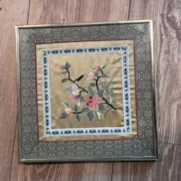 Vintage Framed Asian Silk Embroidered Art Pair Birds Flowers Wall‎ Decor
